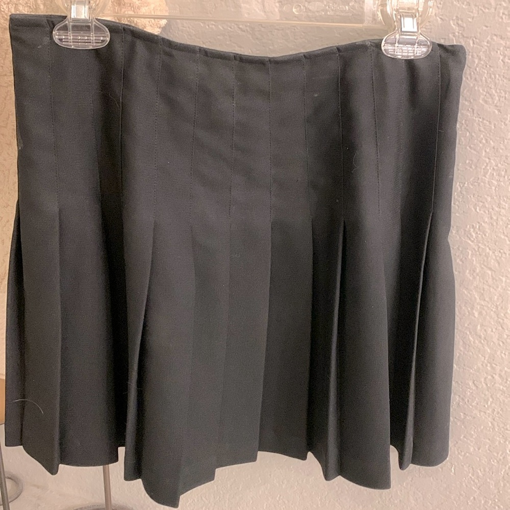 Vintage Betsey Johnson pleated miniskirt, M, black.